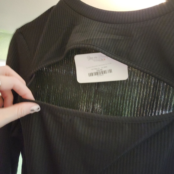 Black peek a boo top - 1XL - Picture 3 of 3